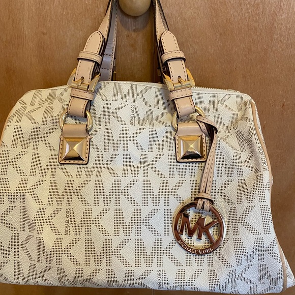 Michael Kors purse - Picture 2 of 12